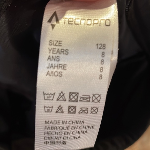 NWT Boys beach swim trunks - Picture 3 of 3